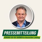 Rundes Portraitfoto von Marcus Bocklet mit einer Sprechblase mit dem Text "Pressemitteilung" auf hellem Hintergrund.