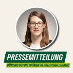 Rundes Portraitfoto von Miriam Dahlke mit einer Sprechblase mit dem Text "Pressemitteilung" auf hellem Hintergrund.