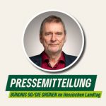 Rundes Portraitfoto von Hans-Jürgen Müller mit einer Sprechblase mit dem Text "Pressemitteilung" auf hellem Hintergrund.